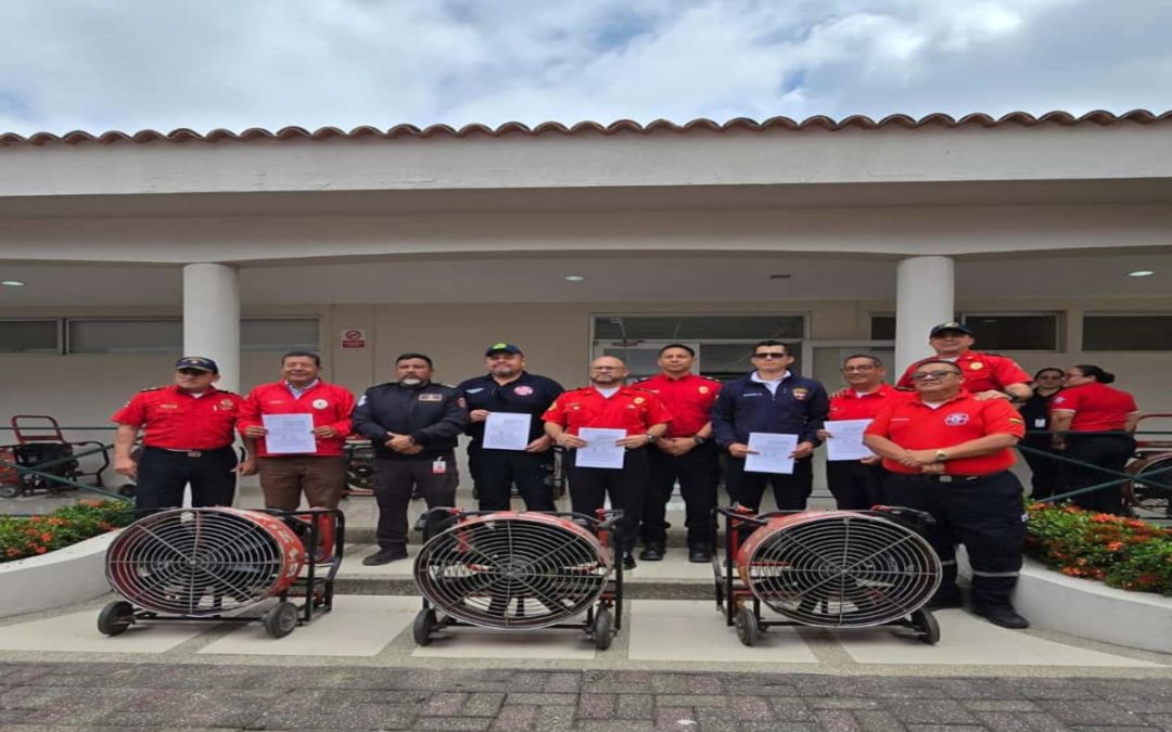 Donación por parte del Benemérito Cuerpo de Bomberos Guayaquil